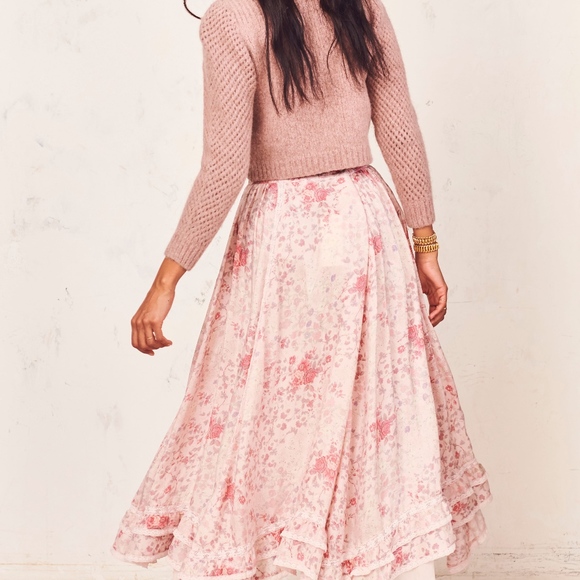 Navya Skirt - Picture 3 of 5